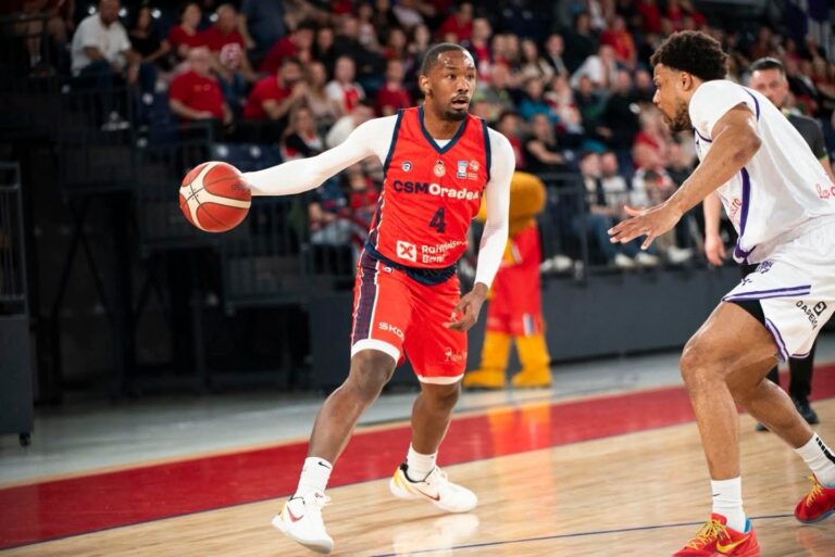 CSM CSU Raiffeisen Oradea a învins FC Argeș Pitești, scor 89-78, în Meciul 2 din prima fază a playoff-ului